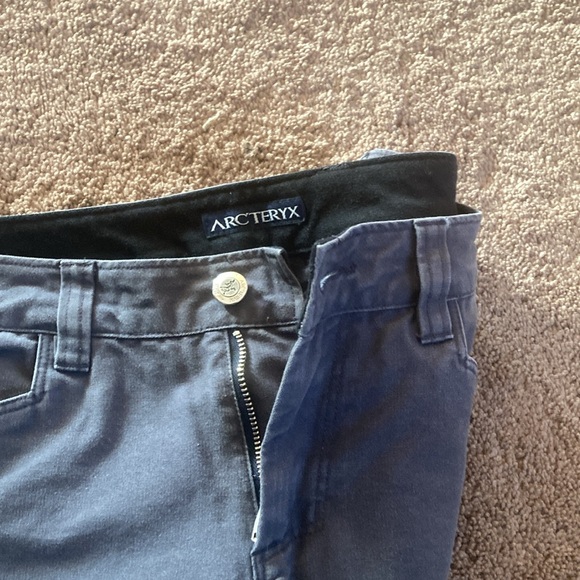 Arcteryx woman’s pants - Picture 2 of 6